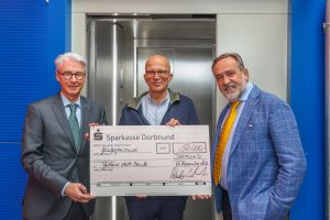 Spendenübergabe 50.000 Euro an das Gast-Haus statt Bank